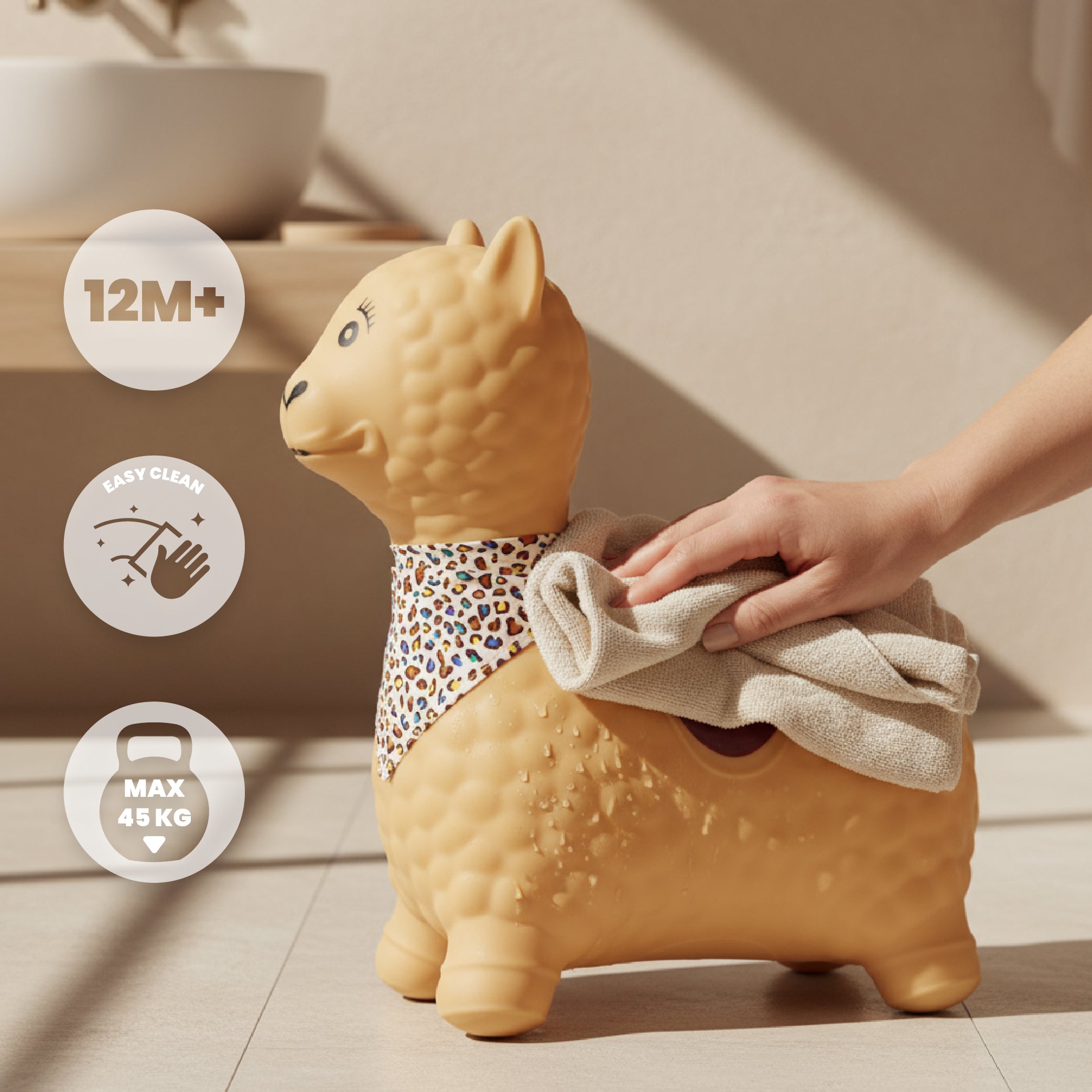 Skoczek dla dzieci do skakania z pompką ALPAKA beż z bandaną