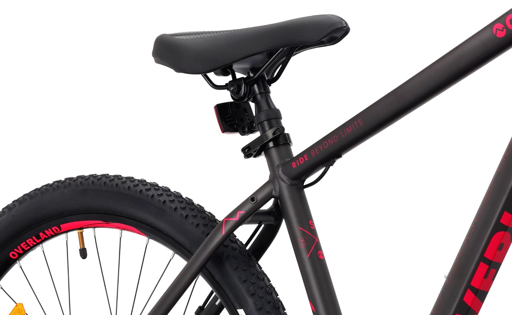 27,5-Zoll-Mountainbike (MTB) mit 21 Gängen, Aluminiumrahmen, leichtem Stoßdämpfer, Shimano-Scheibenbremsen, Rahmengröße S (17 Zoll), Tatra Bikes Overland, mattschwarz-fuchsiafarben.