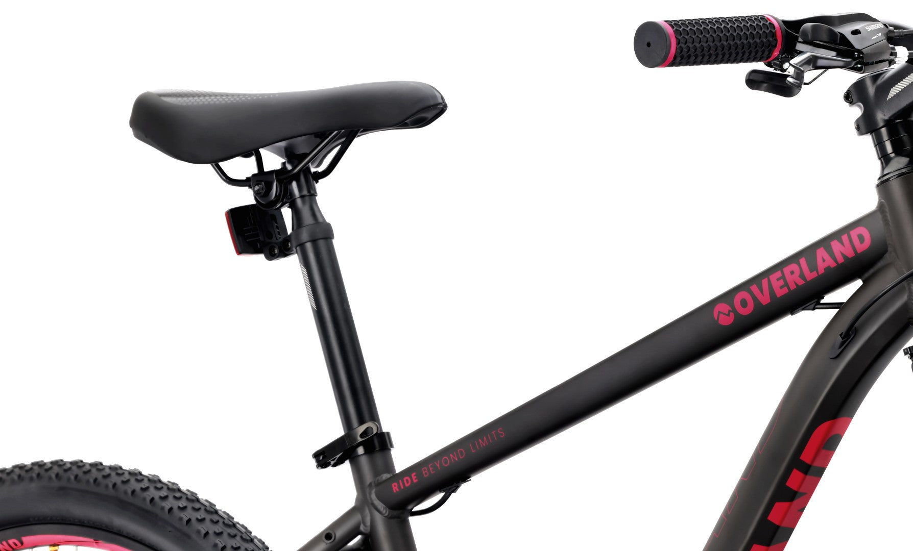 27,5-Zoll-Mountainbike (MTB) mit 21 Gängen, Aluminiumrahmen, leichtem Stoßdämpfer, Shimano-Scheibenbremsen, Rahmengröße S (17 Zoll), Tatra Bikes Overland, mattschwarz-fuchsiafarben.