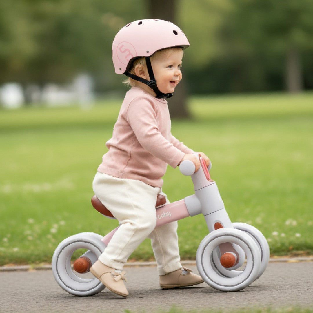 Lekki Rowerek biegowy 4 koła Biegówka Jeździk dla dzieci 2,3 kg LED Zoomi różowy