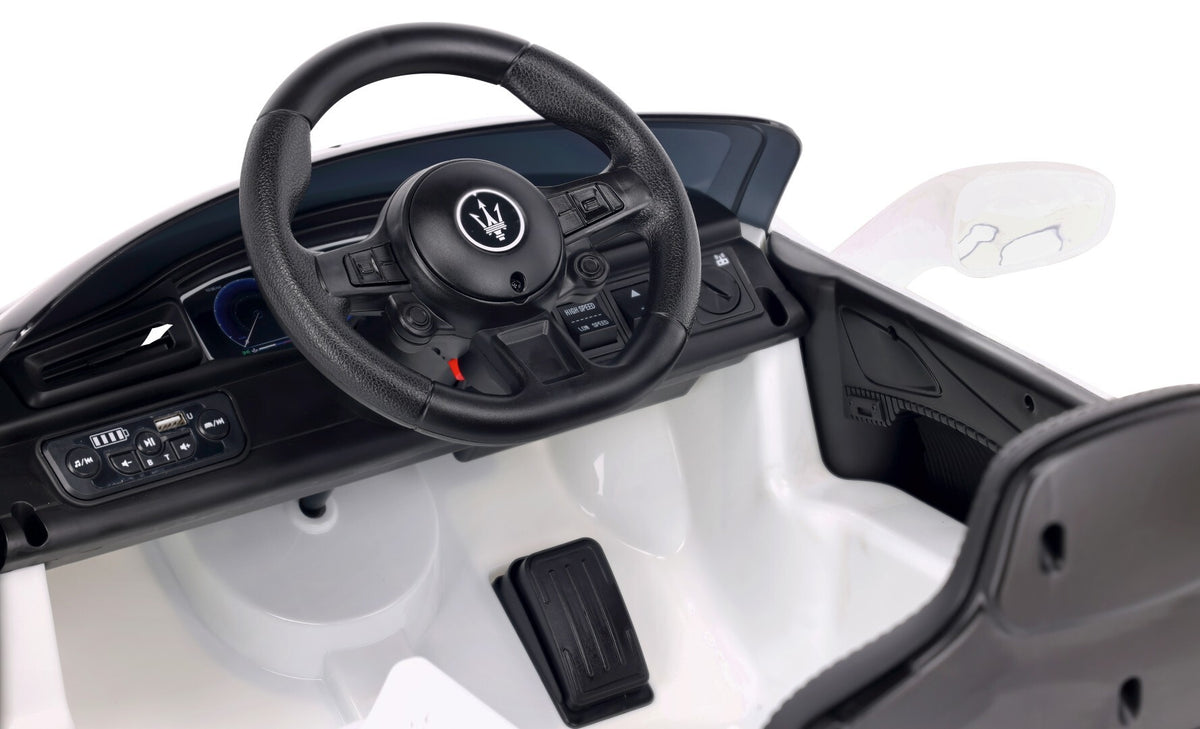 Auto na akumulator Samochód Jeździk Maserati GT Cabrio Pilot biały