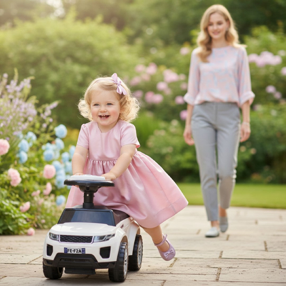 Jeździk dla dziecka pchacz na roczek biały 12m+