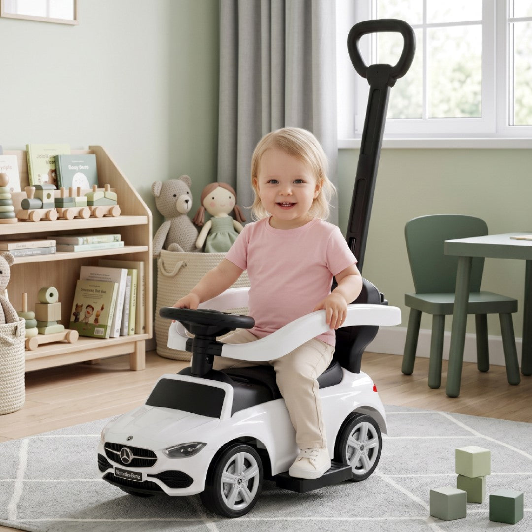 Jeździk pchacz chodzik dla dziecka Mercedes C-Class z popychaczem i podnóżkiem biały Sun Baby