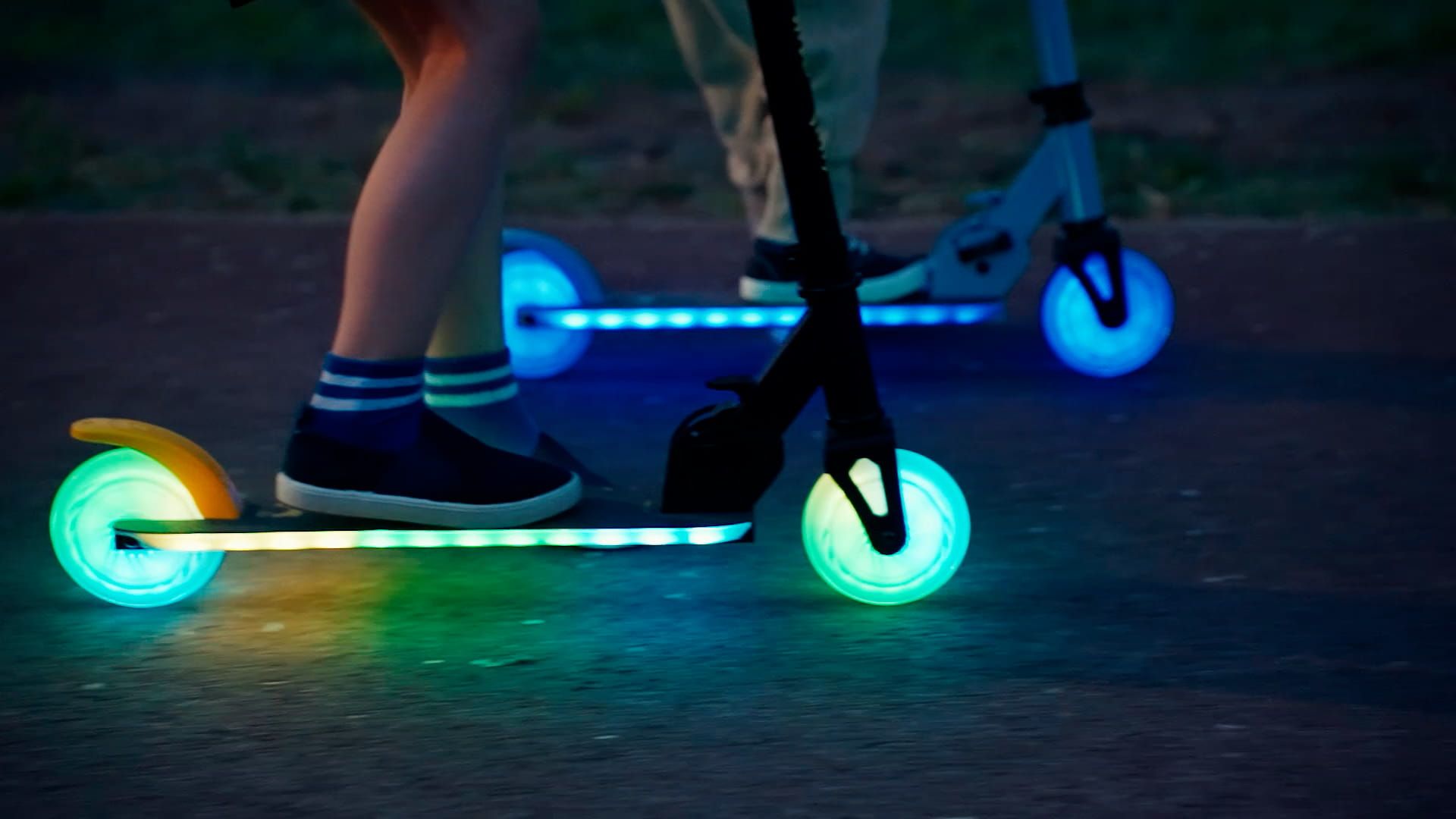 LUMI RIDE Hulajnoga dwukołowa dla dzieci składana regulowana LED 7 kolorów 20 programów Unicorn Sun Baby